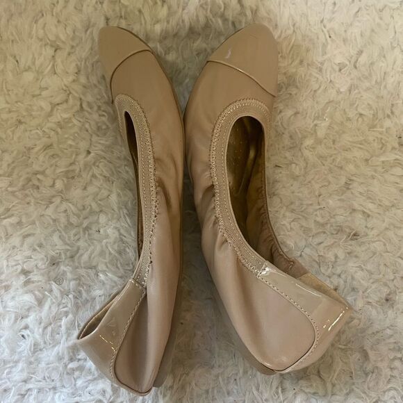 Dexflex comfort khaki synthetic leather slip on flats patent round toe size 8.5 - Picture 6 of 7